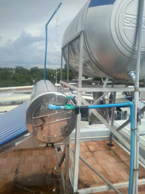 Sửa máy nước nóng năng lượng mặt trời tại Dĩ An