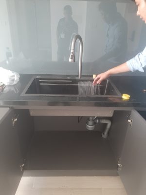 Vệ sinh sạch sẽ và bàn giao khách hàng Vệ sinh sạch sẽ và bàn giao khách hàng