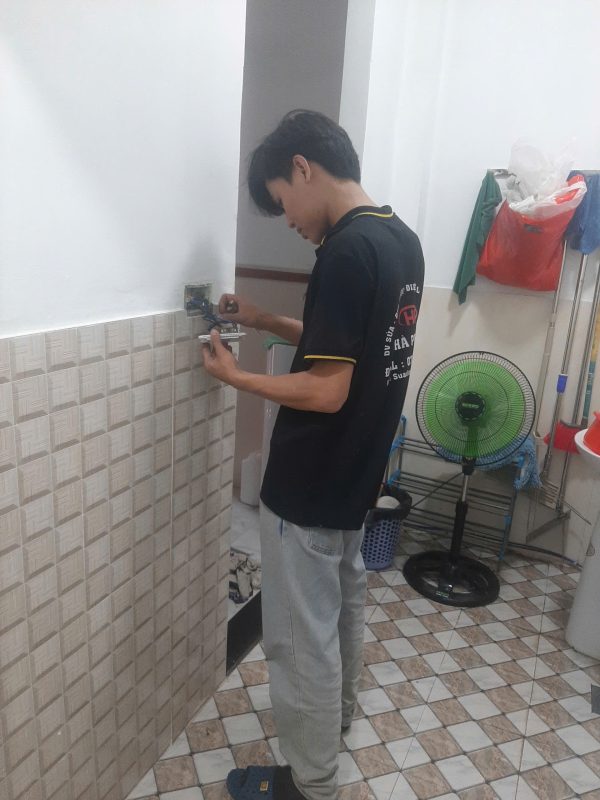 Thợ Sửa Điện Nước Tại Phường Linh Đông, Quận Thủ Đức - 0778555730 21 z5734550088168 66c9c3de595aa79bfdfe0273ea2a0066