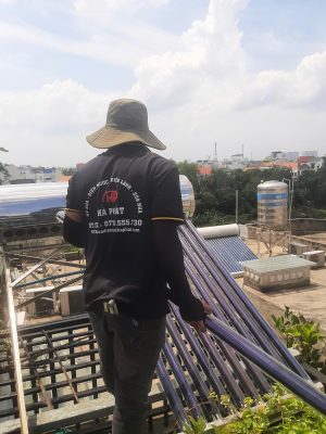Vệ sinh máy nước nóng năng lượng mặt trời tại quận Thủ Đức Vệ sinh máy nước nóng năng lượng mặt trời tại quận Thủ Đức