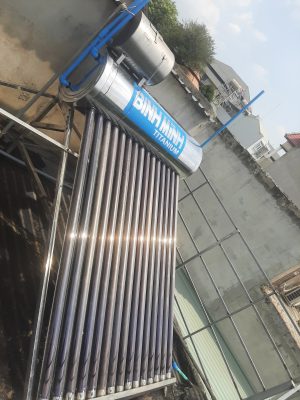 Dịch Vụ Tháo Lắp Máy Nước Nóng Năng Lượng Mặt Trời Tại Dĩ An, Bình Dương, Hotline 0778.555.730 14 lap dat may nuoc nong nang luong mat troi 300x400 1