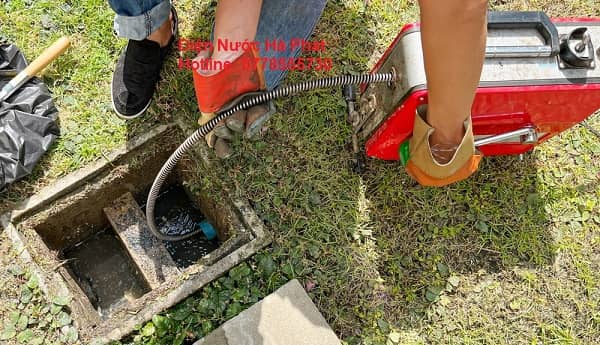 Dịch vụ thông cống nghẹt tại TPHCM, Bình Dương, Đồng Nai uy tín, sạch 100% 12 thong cong nghet may lo xo 1